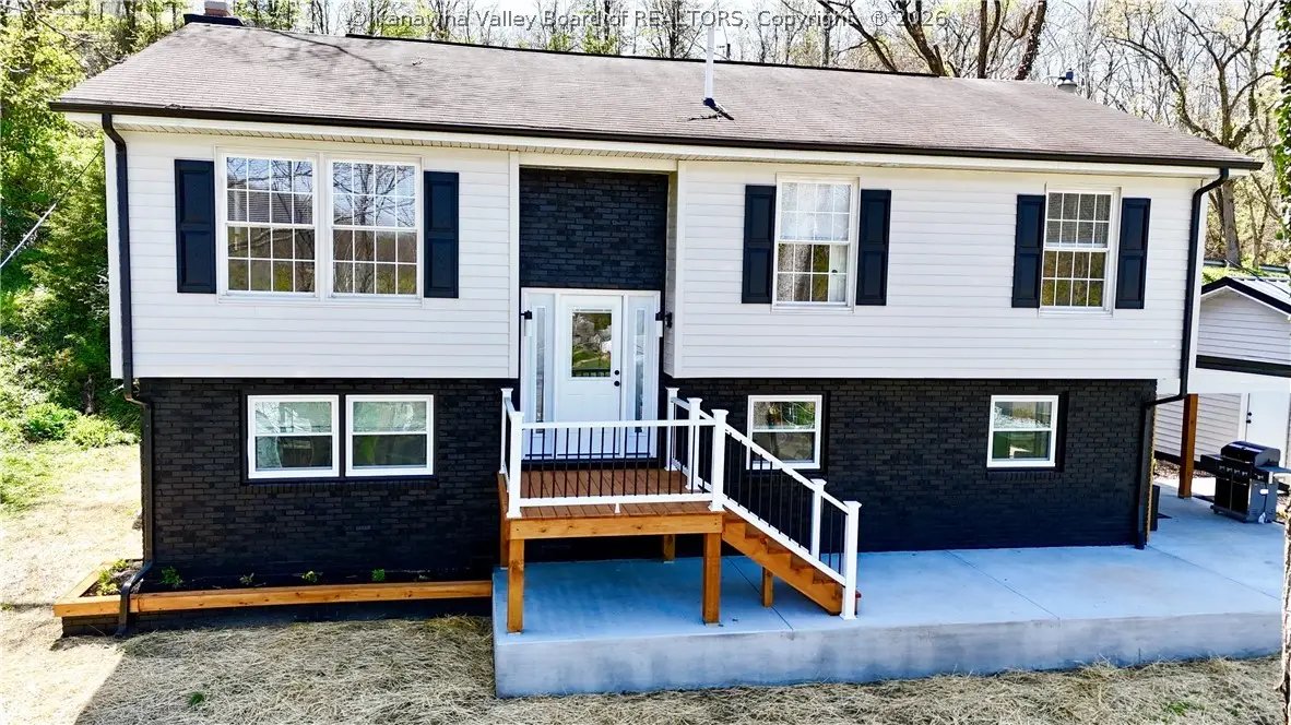 219 Westmoreland Drive, Dunbar, WV 25064 - #1