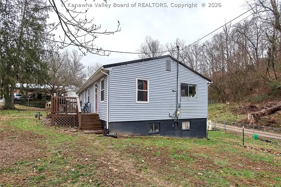 104 Woodland Drive, Nitro, WV 25143 - #2