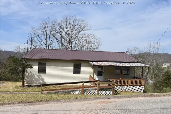 102 Ridge Road, Wayne, WV 25570
