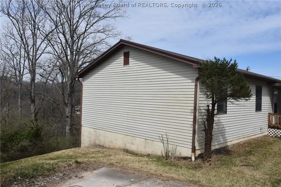 102 Ridge Road, Wayne, WV 25570 - #2