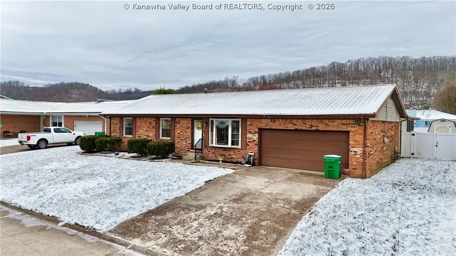 194 Shawnee Estates, Winfield, WV 25213 - #3