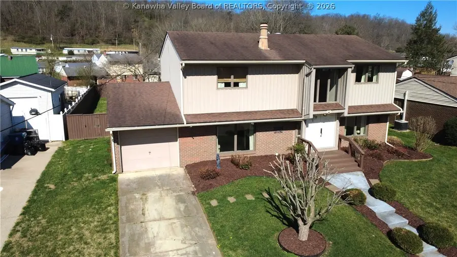 220 Nedra Drive, Barboursville, WV 25504 - #2