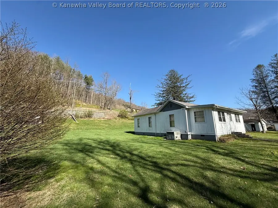 251 River Road, Racine, WV 25165 - #2