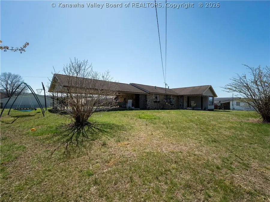 3135 Virginia Avenue, Hurricane, WV 25526 - #3