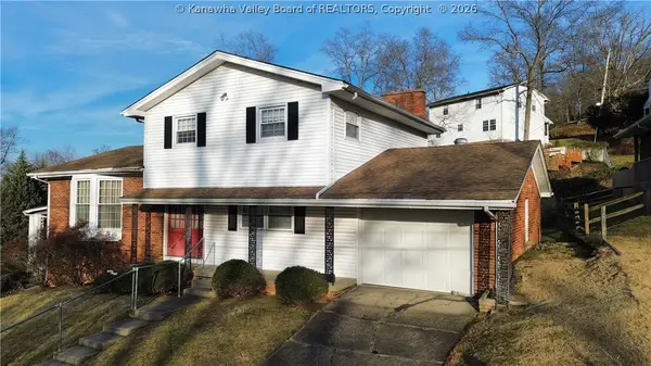 822 Whispering Way, South Charleston, WV 25303