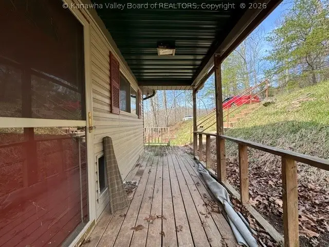 122 Sunset Drive, Scott Depot, WV 25560 - #2