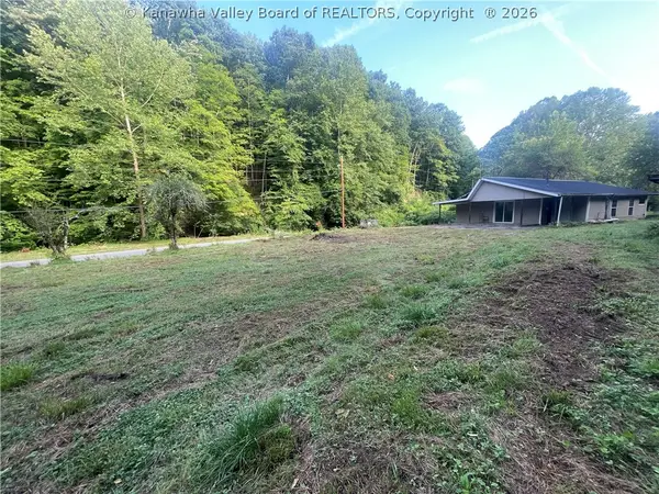 354 Tango Road, Yawkey, WV 25573