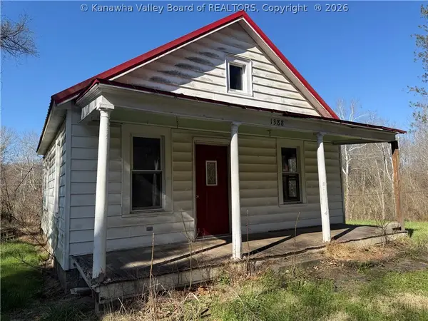 1388 Sliding Hill, Letart, WV 25253