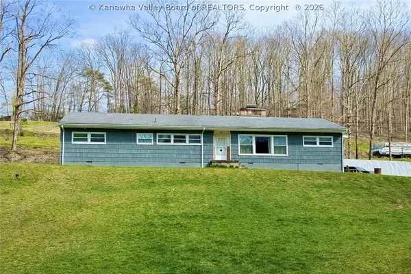 9 Samantha Drive, Clendenin, WV 25045