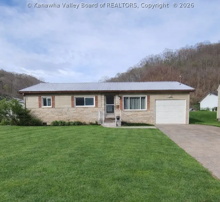 142 West Reynolds Avenue, Belle, WV 25015 - #1