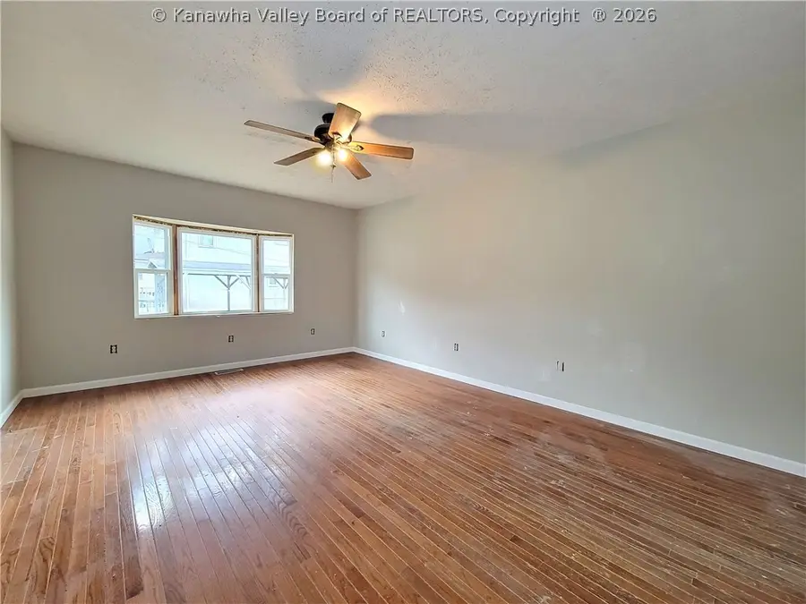 502 William Street, Cedar Grove, WV 25039 - #3