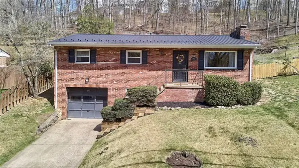 841 Daverton Road, Charleston, WV 25303