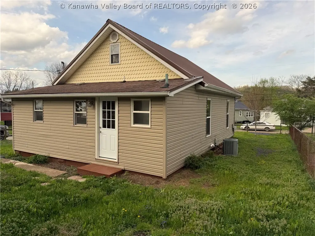 3600 6th Avenue, Parkersburg, WV 26101 - #1