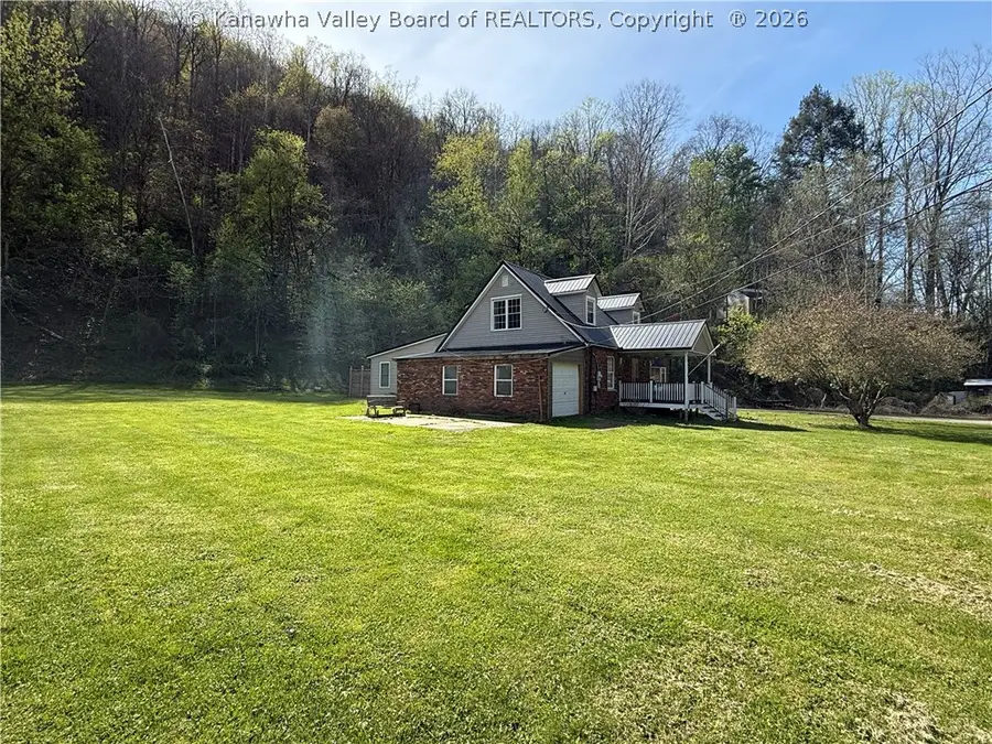 331 Gray Street, Comfort, WV 25049 - #3
