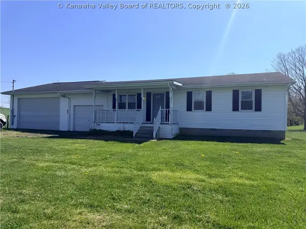 1380 Seigrist Road, Letart, WV 25253