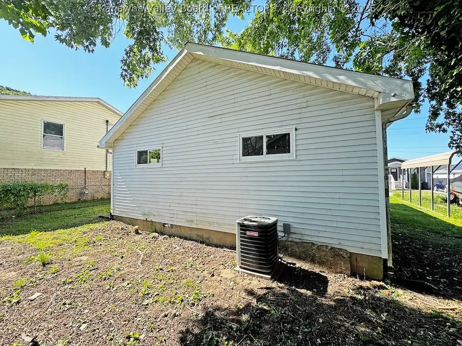 1013 10th Street, Nitro, WV 25143 - #3