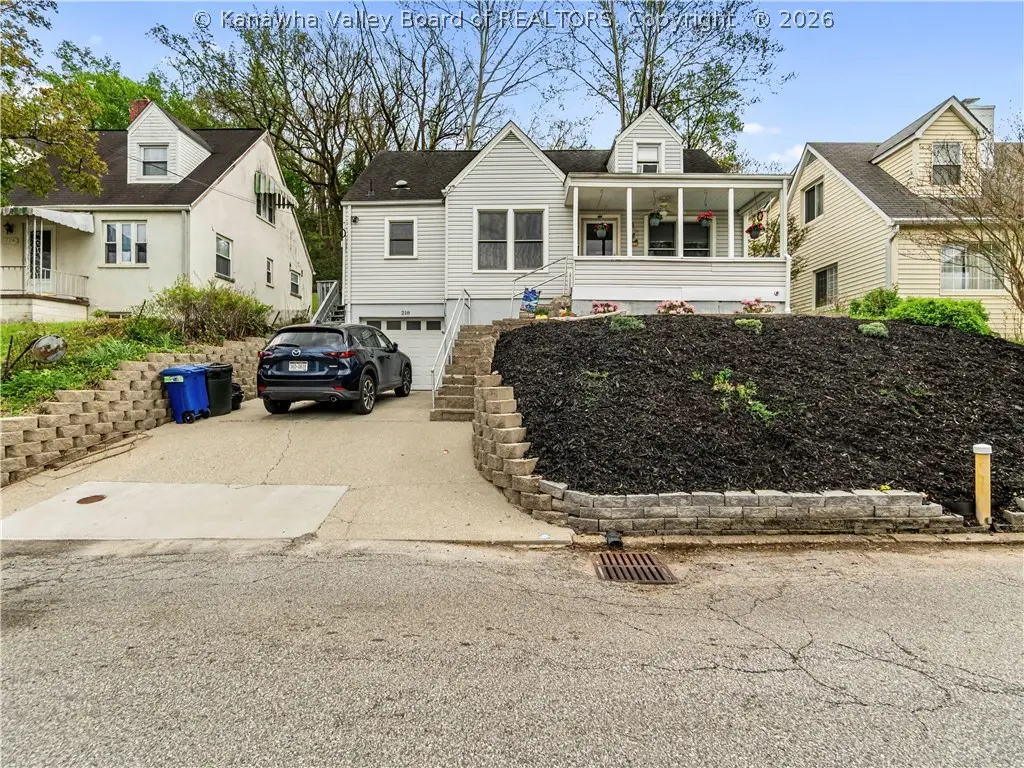 218 Forest Circle, South Charleston, WV 25303 - #1