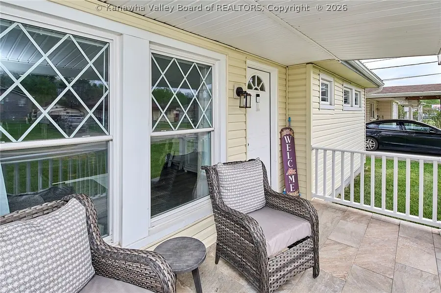206 Kentucky Avenue, Saint Albans, WV 25177 - #3