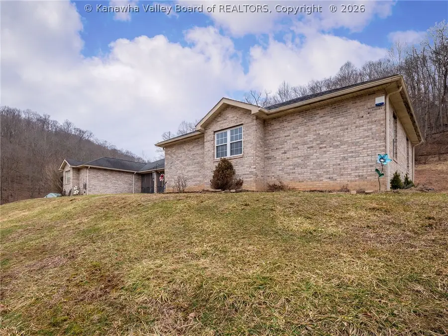 634 Hitch N Go Lane, Elkview, WV 25071 - #3