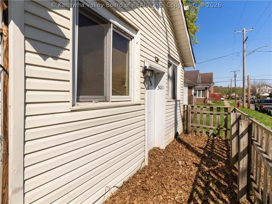 301 Division Street, Huntington, WV 25702 - #3