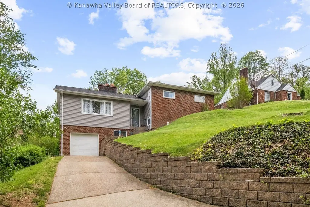 814 Sweet Acres Drive, Saint Albans, WV 25177 - #1