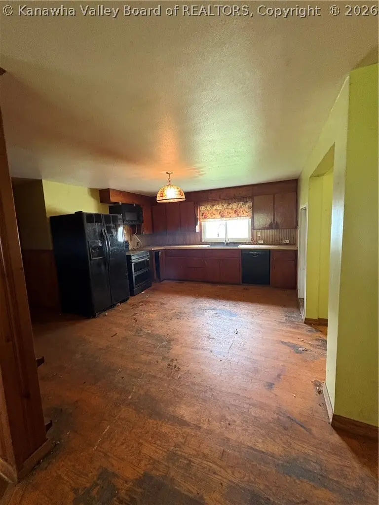 4482 Daniel Boone Pkwy, Foster, WV 25081 - #3