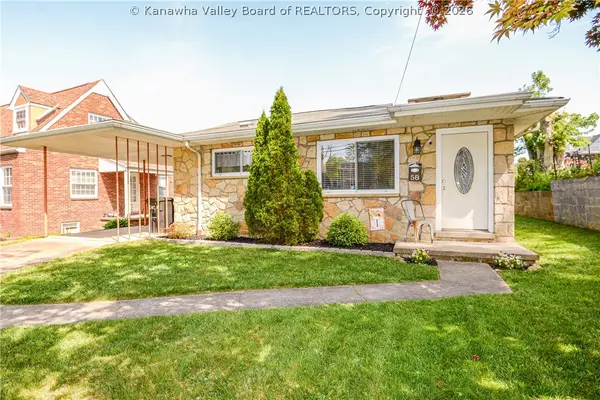 58 9th Avenue, St Albans, WV 25177