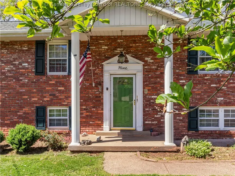 9 Brentwood Circle, Nitro, WV 25143 - #2