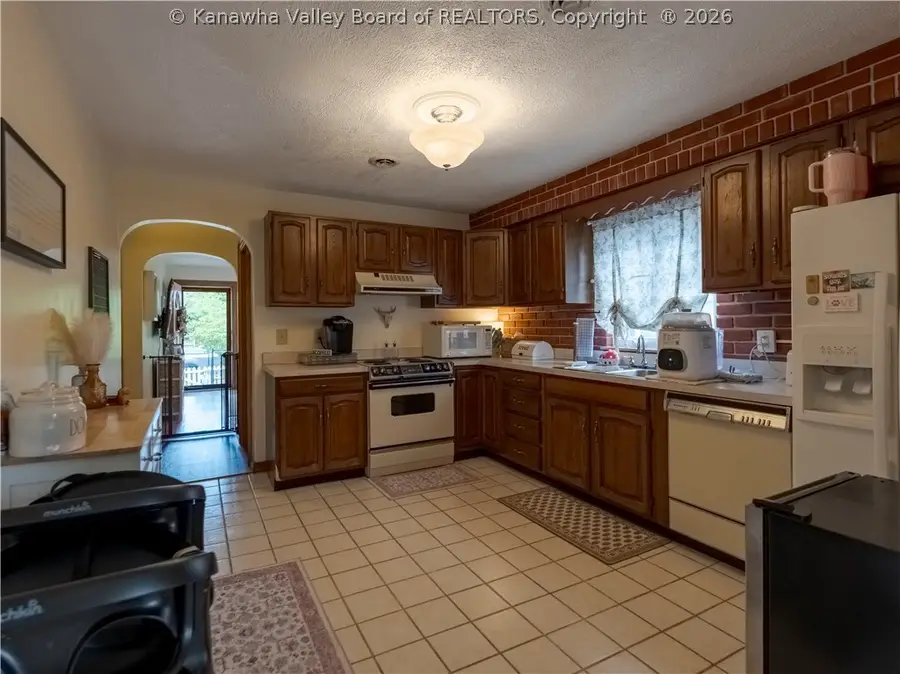 339 17th Street, Dunbar, WV 25064 - #3