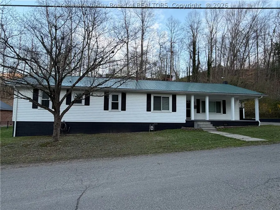 414 3rd Avenue W, Madison, WV 25130 - #2