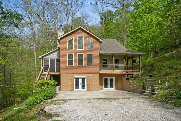 395 Long Branch Road, Charleston, WV 25314