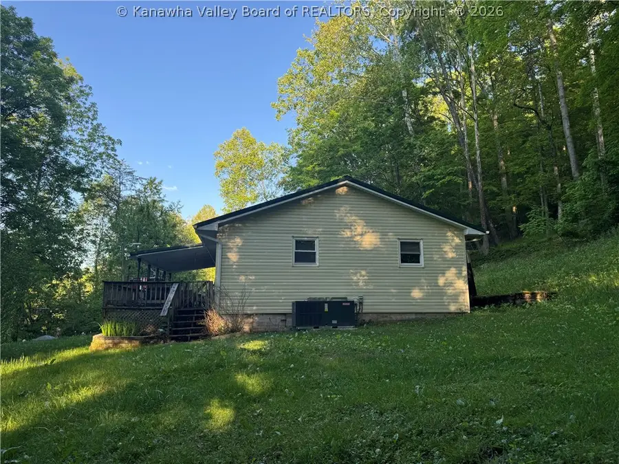 542 Hughart Drive, Charleston, WV 25312 - #3
