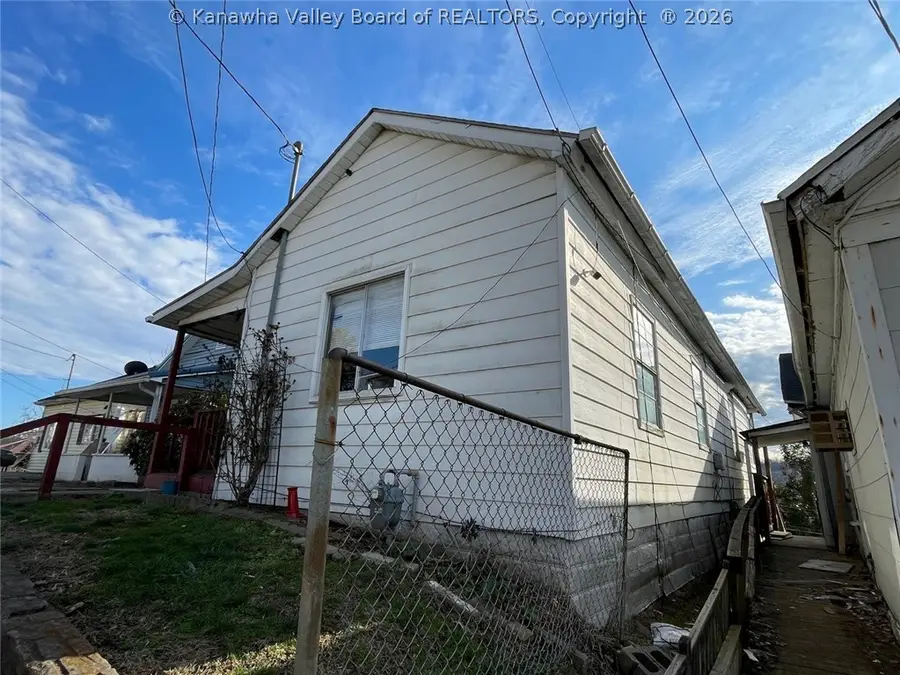 1325 & 1327 Stuart Street, Charleston, WV 25302 - #2