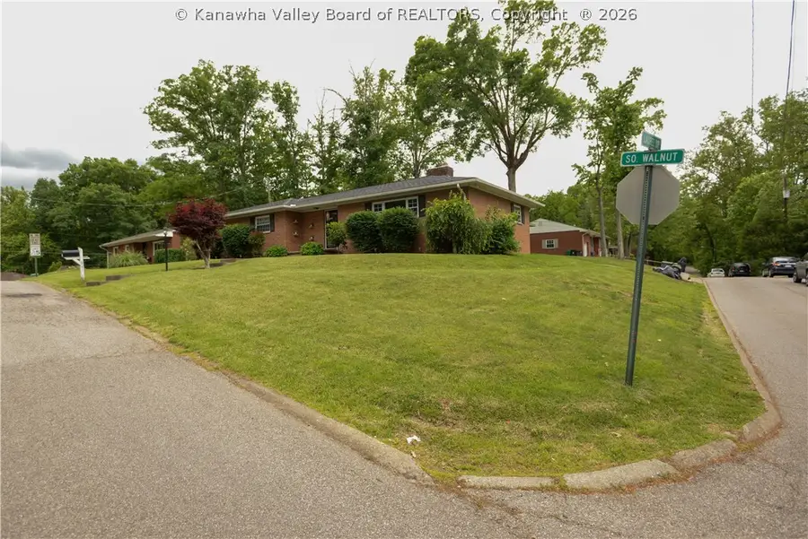 941 S Walnut Street, Saint Albans, WV 25177 - #3