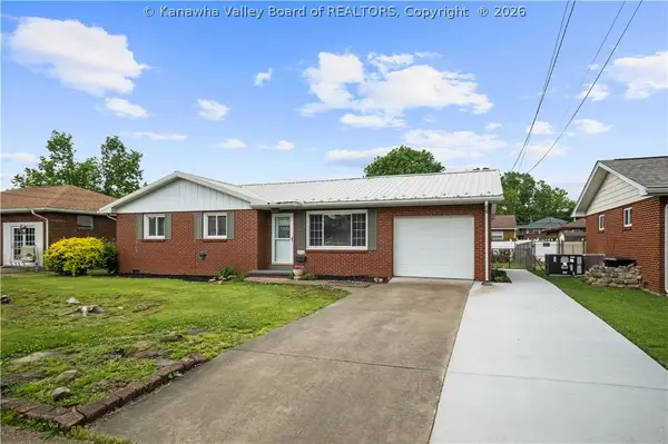 2012 Washinton Avenue, St Albans, WV 25177