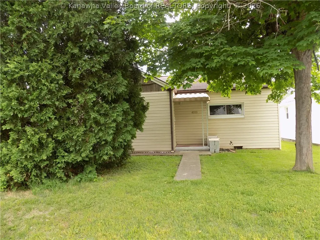 4910 Washington Avenue Se, Charleston, WV 25304 - #1
