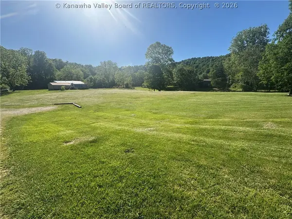 61 Antonia Lane, Sissonville, WV 25312