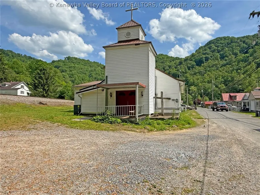 42 Madison Avenue, Madison, WV 25826 - #2