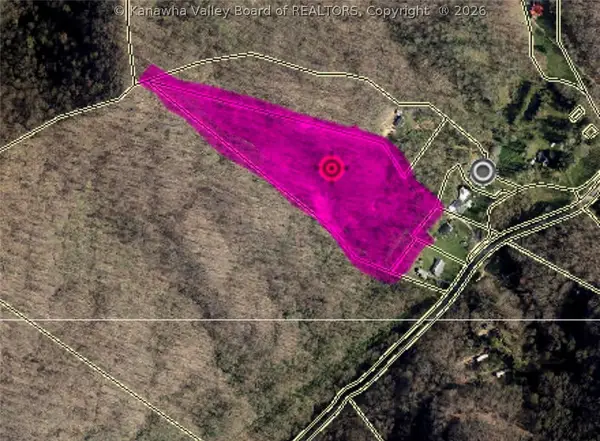 159 Honeysuckle Lane, Peytona, WV 25154