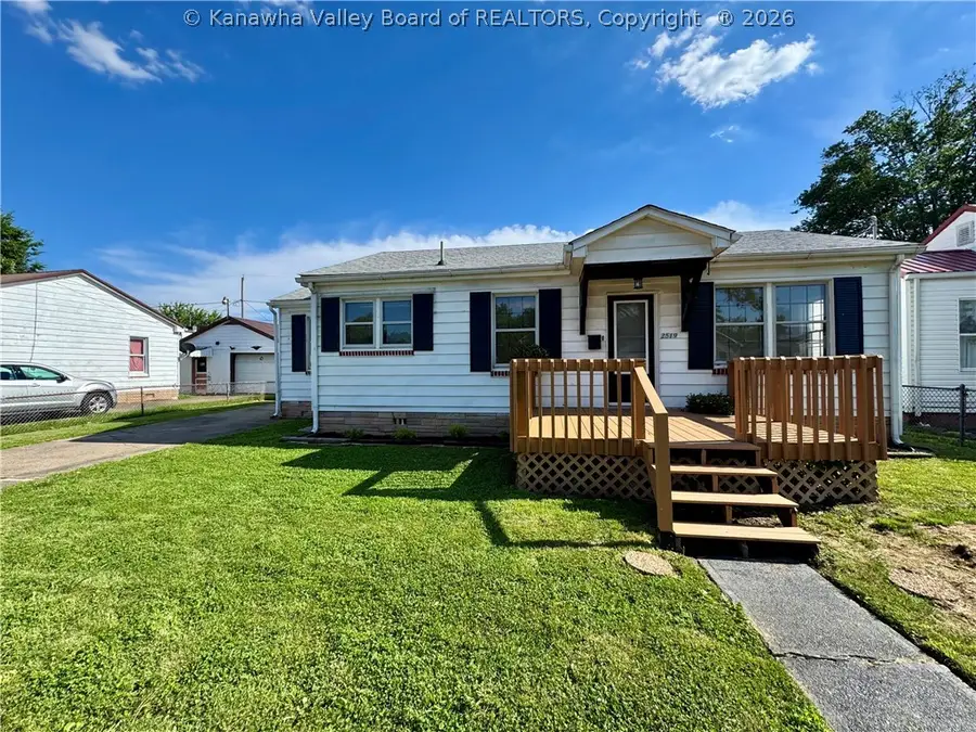 2519 Lincoln Avenue, Saint Albans, WV 25177 - #2