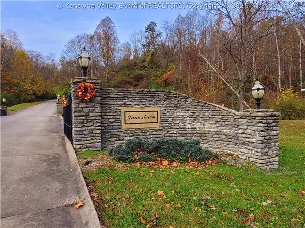 19 Delaware Drive, Hurricane, WV 25526
