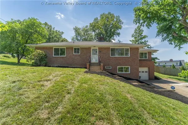 827 Hughes Drive, St Albans, WV 25177