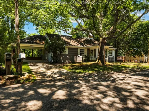 1413 Longridge Road, Charleston, WV 25314