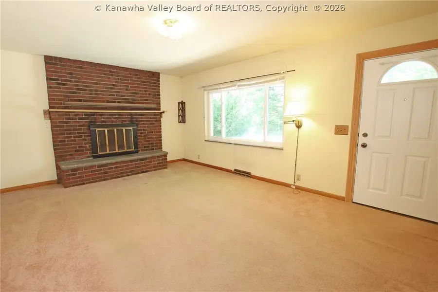 657 Timber Lane, Elkview, WV 25071 - #3