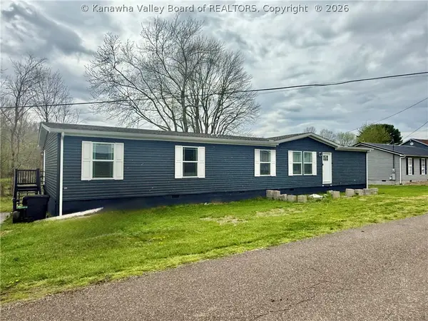 202 Brook Lane, Point Pleasant, WV 25550