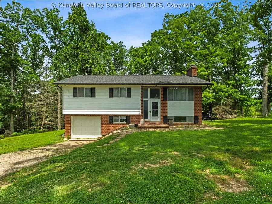 811 Mcnabb Heights Drive, Elkview, WV 25071 - #2