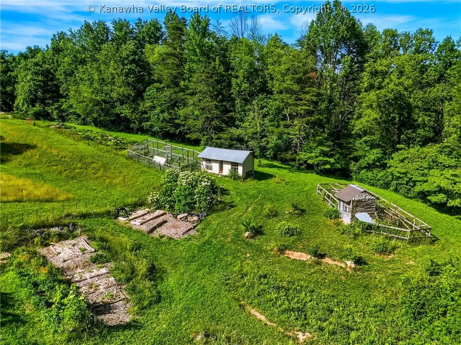 6558 Mclane Pike, Red House, WV 25168 - #3