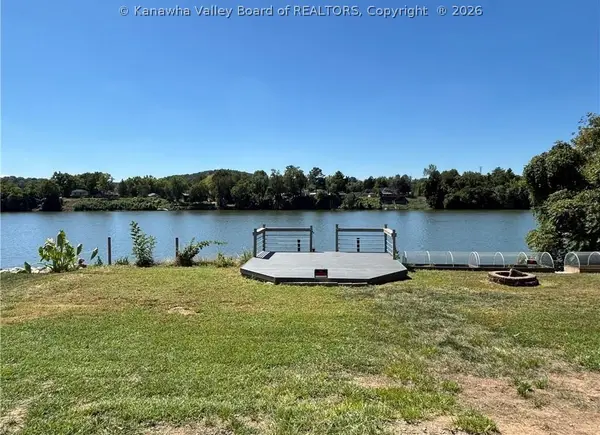 1324 Valentine Circle, Nitro, WV 25143
