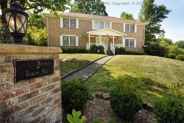 2 Beacon Hill, Charleston, WV 25311