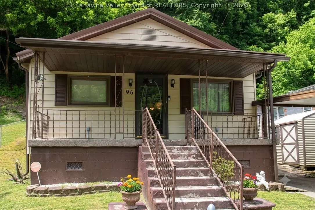 196 Morris Drive, Montgomery, WV 25136 - #1